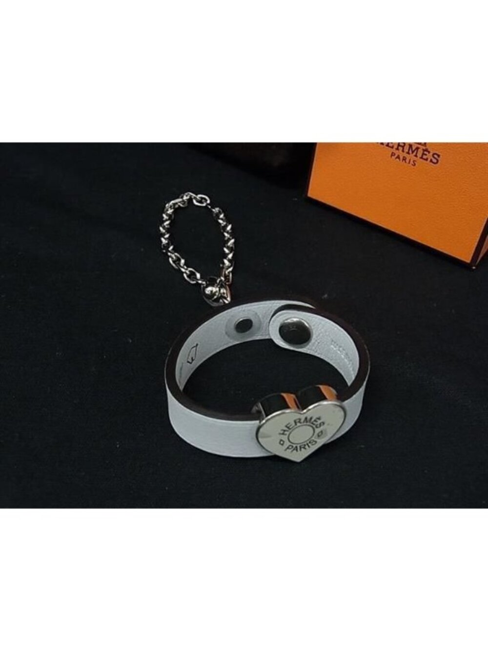 Hermes Leather Silver Heart Glove Holder White Gloves